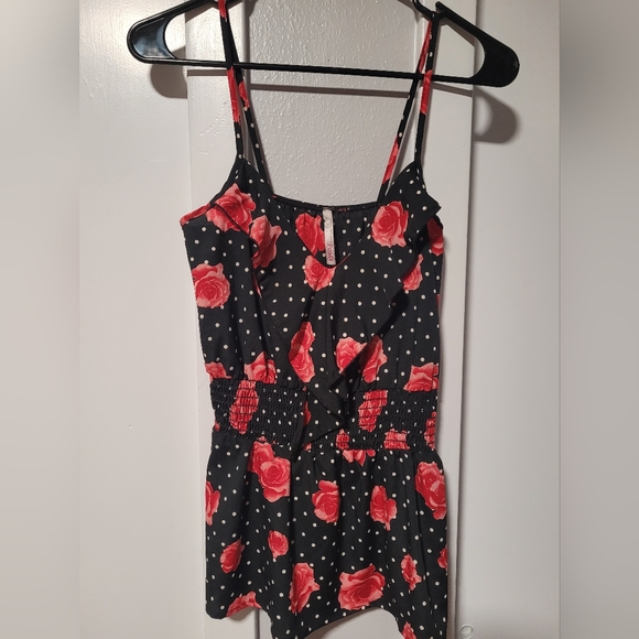 A'GACI Floral Strap Tank Top - Picture 1 of 6